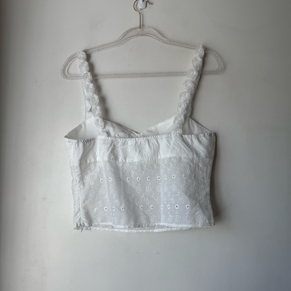 Princess Polly Franca White Eyelet Floral Embroidered Cropped Tank Top 8 - Picture 6 of 8